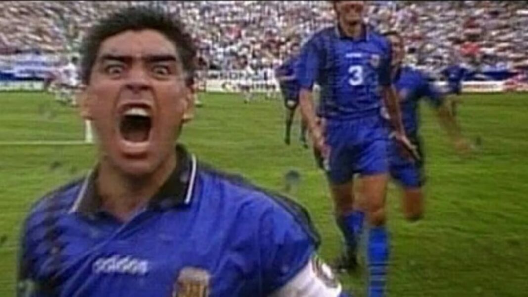 Captura del video VHS que muestra a un televisor con el gol de Maradona a Grecia en el Mundial de 1994