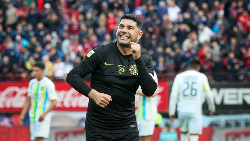 Néstor Ortigoza durante su etapa como futbolista
