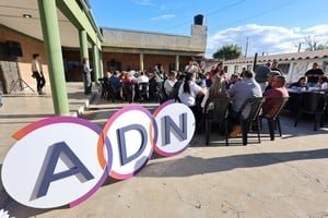 Reunión del Concejo Municipal de Santa Fe con autoridades universitarias para el programa ADN