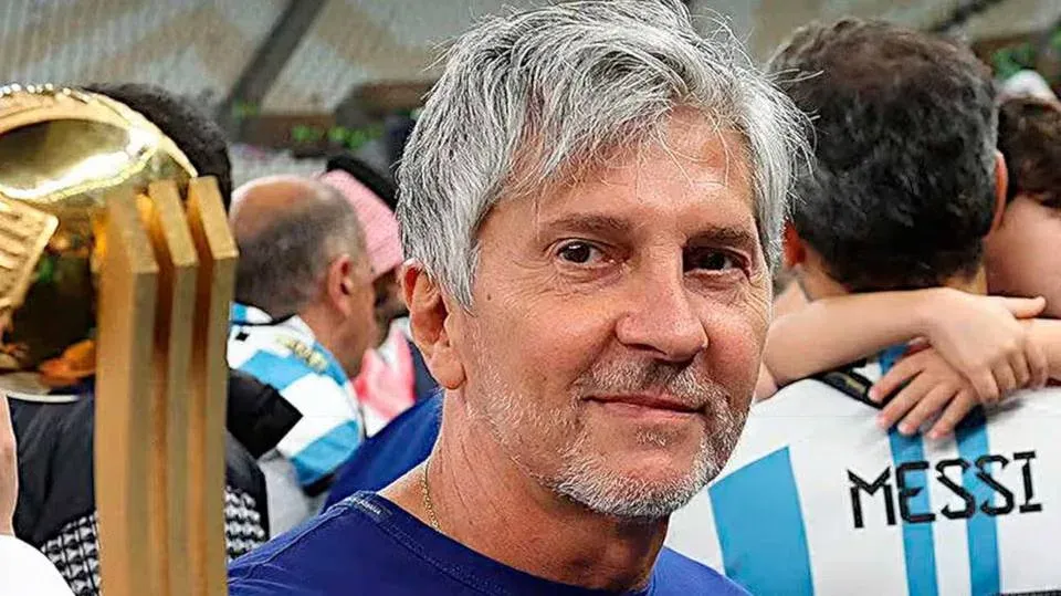 Jorge Messi, padre de Lionel Messi, recibiendo el alta médica