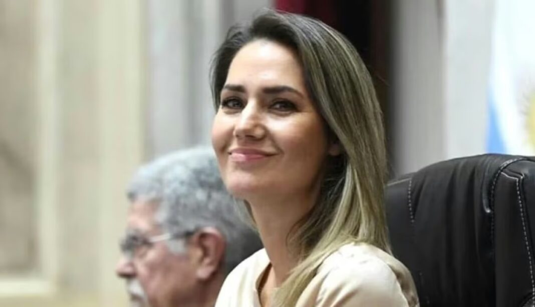 Senadora nacional Carolina Losada en el Senado