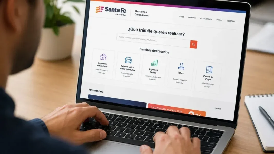 Contribuyentes en la sede de la Administración Provincial de Impuestos de Santa Fe