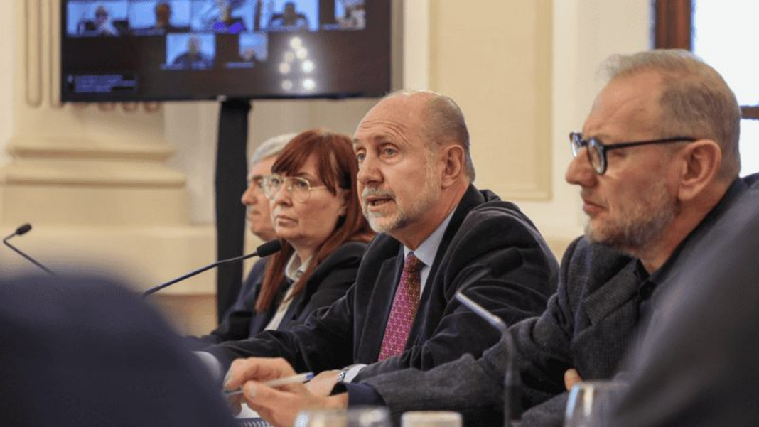 Diputados del peronismo santafesino durante la presentación del proyecto de reforma electoral