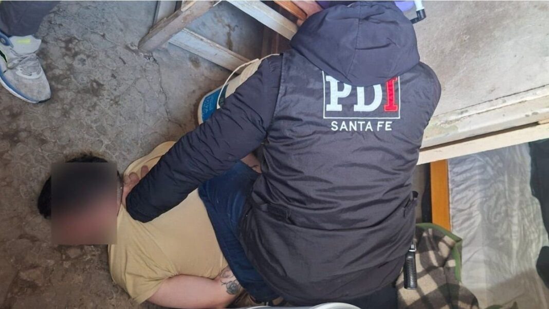 Allanamiento policial en vivienda de Rosario con pozo en el piso