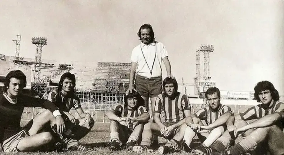 Formación de Rosario Central en el cuadrangular internacional de 1974 en México