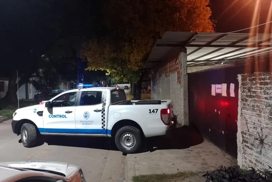 Agentes municipales clausuran una fiesta clandestina en Rosario