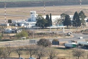 Aeropuerto Internacional de Sauce Viejo