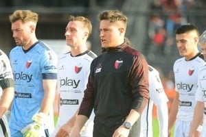 Partido de fútbol entre Colón de Santa Fe y Acassuso