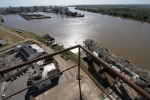 Malla geotextil para reparación de talud en Dique II del Puerto de Santa Fe