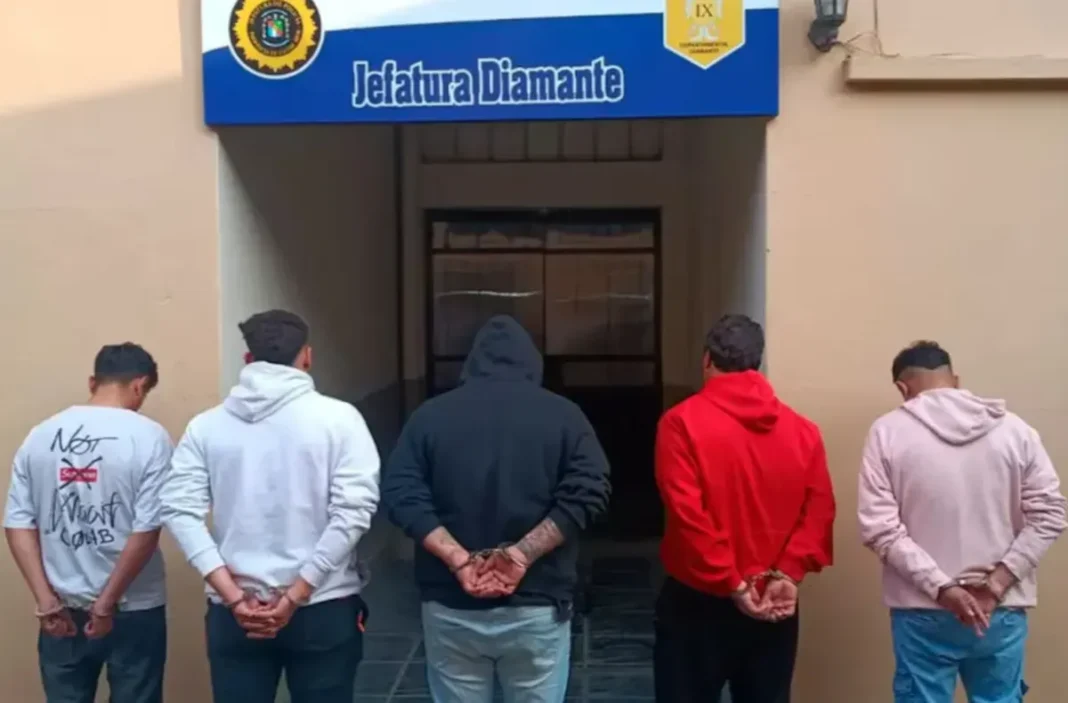 Fotografía de la fachada del club Colón de Santa Fe