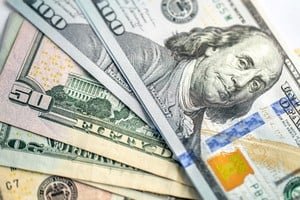 Cotización del dólar en pizarra bancaria