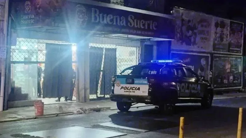 Bazar en calle San Jerónimo al 2100, Santa Fe, donde ocurrió el ataque armado