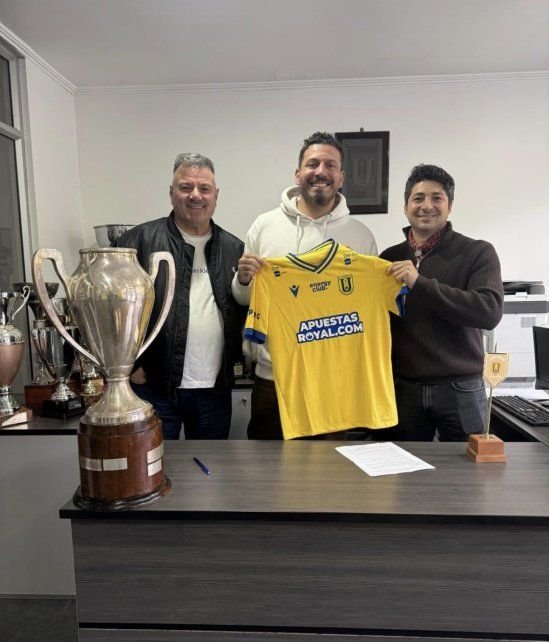 Jorge Broun con la camiseta de Universidad de Concepción