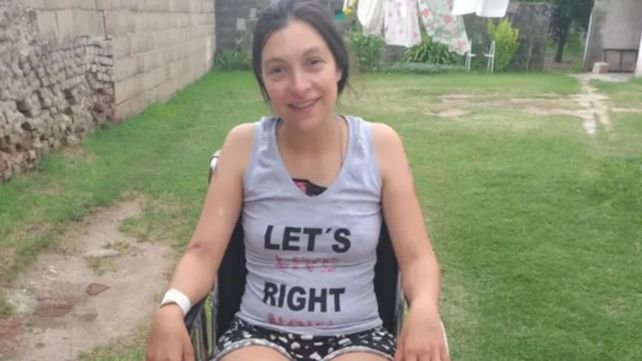 Flavia Ochoa, mujer de Coronel Moldes, demandó a AstraZeneca por discapacidad tras vacunación contra Covid-19