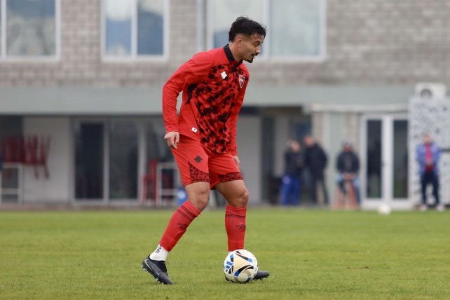 Rodrigo Herrera, mediocampista de Newell's, durante un entrenamiento