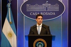 Adrián Ravier en conferencia de prensa