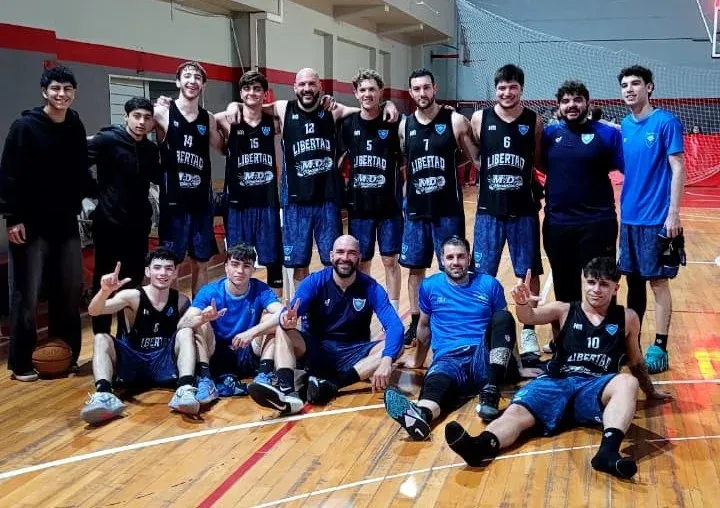 Partido de básquet en Santa Fe