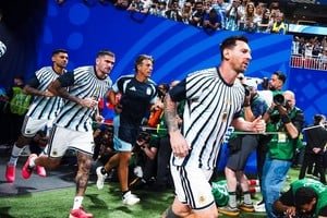 Imagen del video homenaje de la Selección argentina a René Favaloro con frases del médico y jugadores