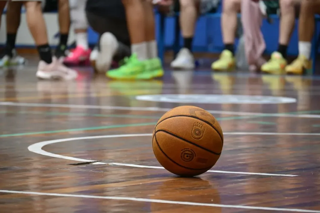 Partido de básquet en Rosario