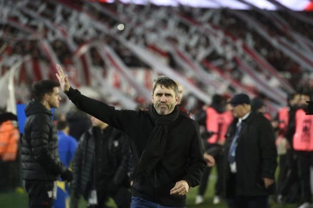 Eduardo Coudet, técnico de River, durante un partido