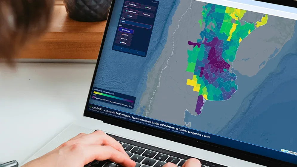 Captura de la aplicación AgroENSO mostrando mapas de rendimientos de cultivos
