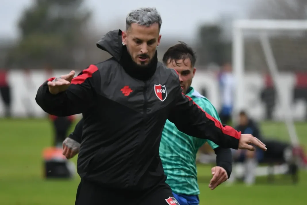 Darío Benedetto durante un partido con Newell's
