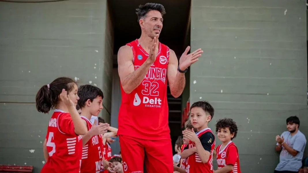 Partido de básquet de la Superliga de Rosario