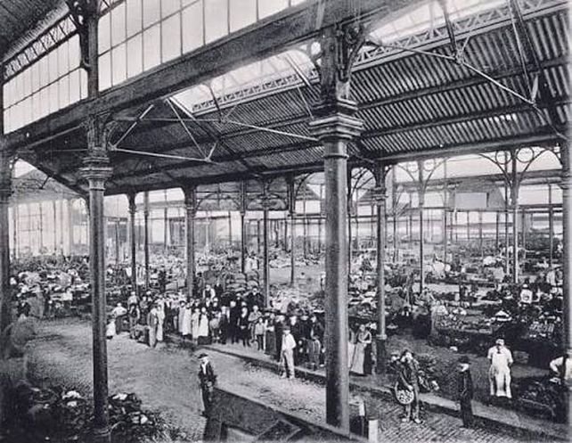 Edificio del mercado El Porvenir en barrio Refinería, Rosario