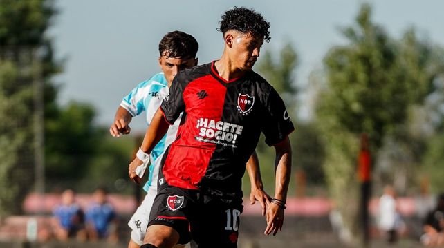 Kevin Briceño con la camiseta de Nacional de Montevideo
