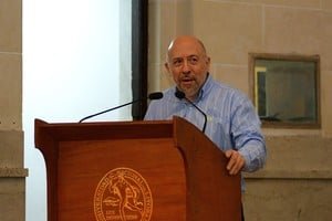 Fabio Quetglas durante su conferencia en el ciclo Munigestión de la UNL en Santa Fe