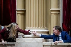 Reunión del Gobierno nacional con legisladores y gobernadores