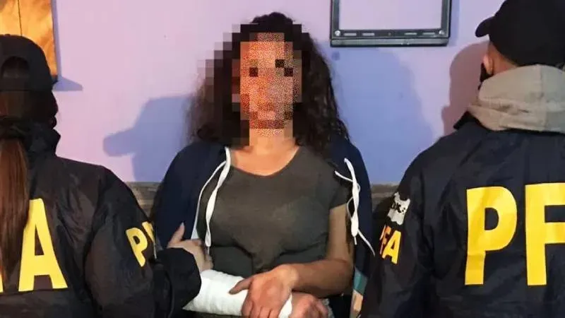 Bárbara Cantero, hija de Ariel Viejo Cantero, en el marco de su liberación
