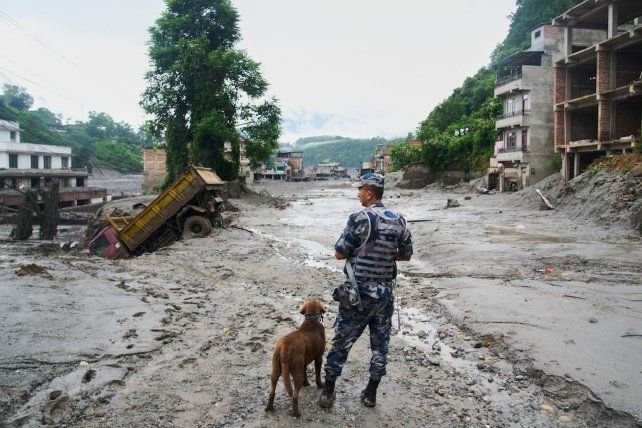 Zona afectada por inundaciones en el distrito de Rasuwa, Nepal
