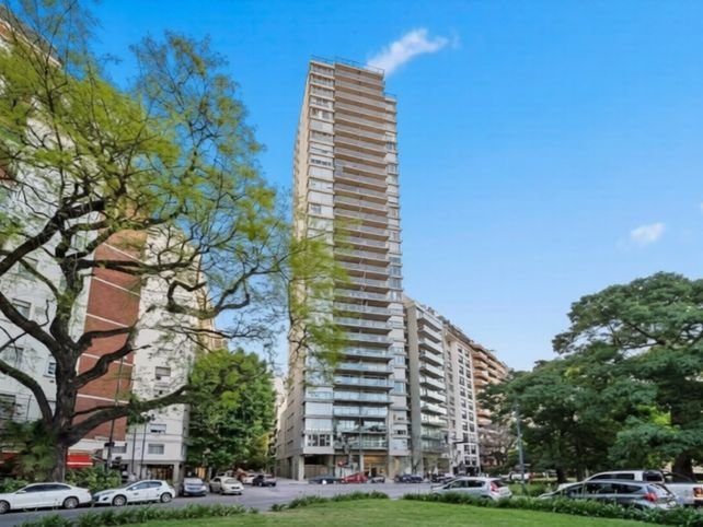 Edificio en avenida del Libertador al 5400, barrio de Belgrano, Buenos Aires
