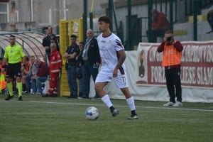 Luciano Steger con la camiseta del Fiorentino de San Marino