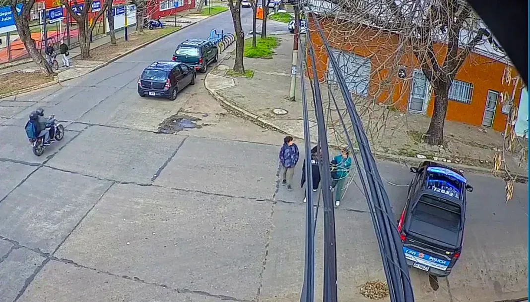 Árbol en la zona de Dean Funes y Moreno, Santa Fe, lugar del accidente