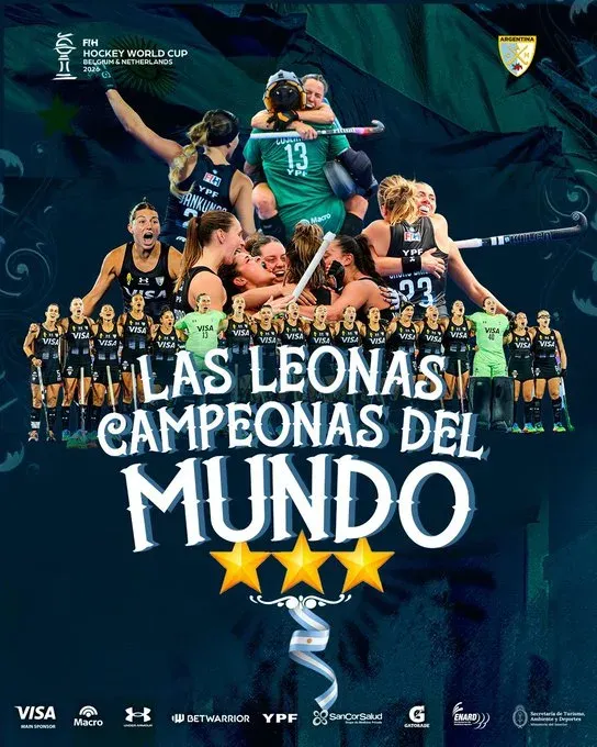 Equipo argentino de hockey femenino celebrando el título mundial tras vencer a Países Bajos