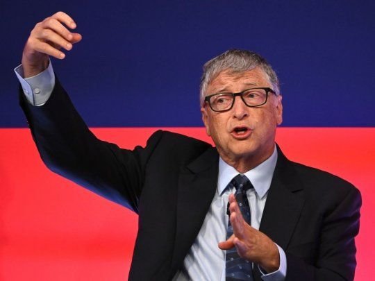 Bill Gates hablando sobre inteligencia artificial