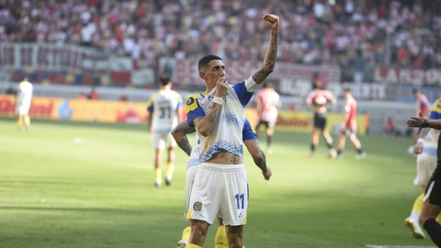 Jugadores de Central celebrando la obtención de la Supercopa Internacional en Santiago del Estero