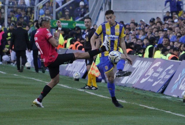 Agustín Sández durante un partido de Central