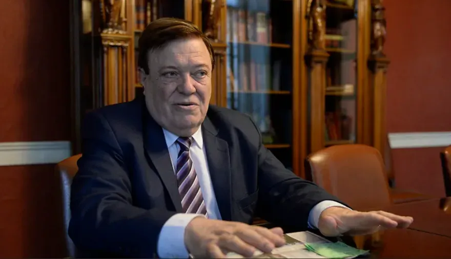 Oscar Montagni, ex presidente comunal de Alvear, durante su participación en el lanzamiento del local político de Nicolás Ramírez en Villa Gobernador Gálvez
