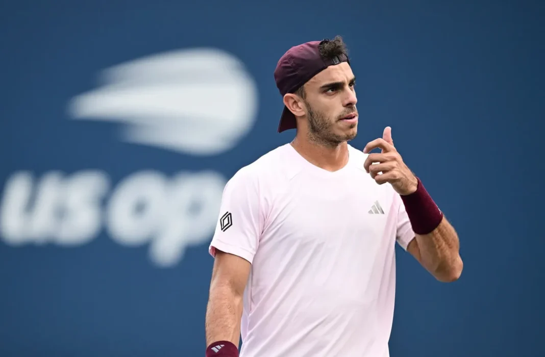 Francisco Cerúndolo durante el partido contra Taylor Fritz en el US Open