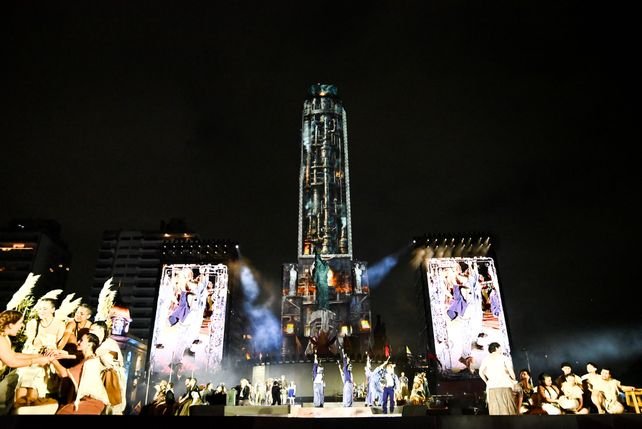 Ceremonia inaugural de los Juegos Suramericanos en el Monumento a la Bandera de Santa Fe