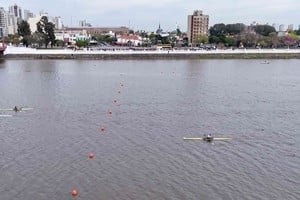 Regata de remo en la Laguna Setúbal durante los Juegos Suramericanos Santa Fe 2026