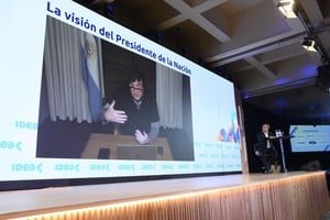 Javier Milei durante su exposición virtual en el Coloquio de IDEA