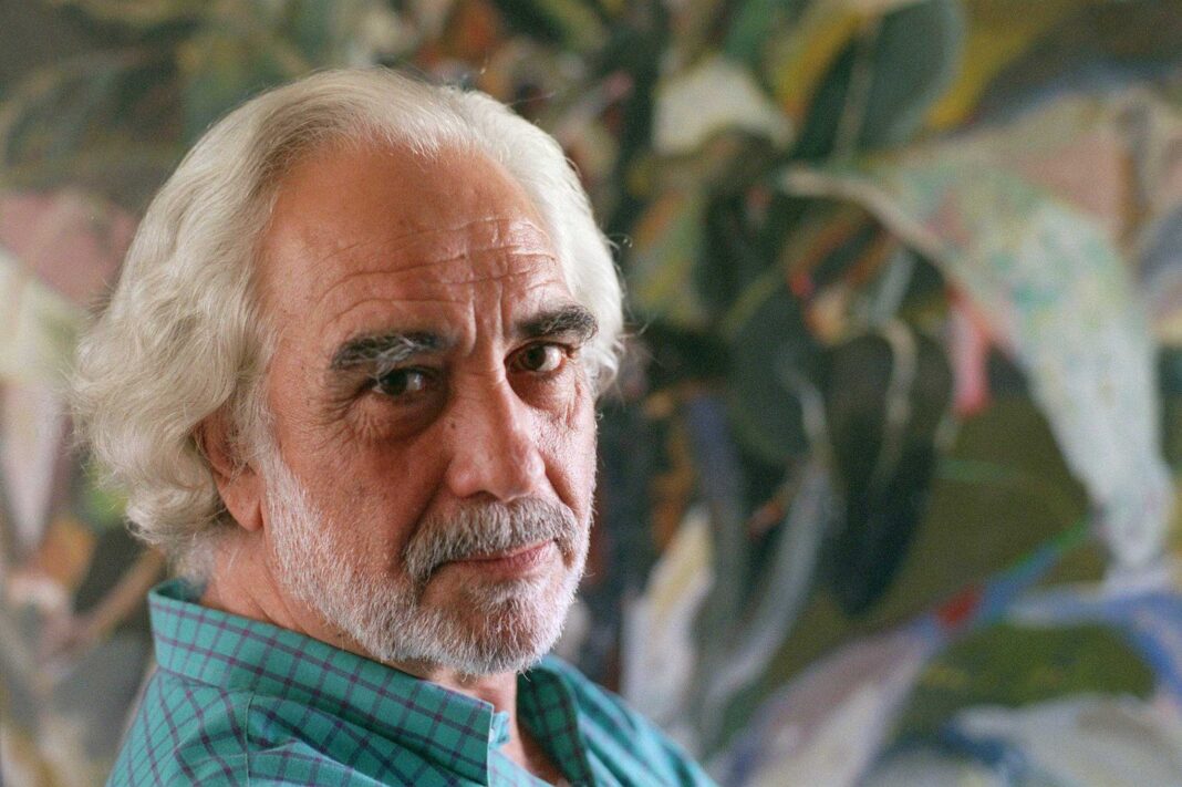 Retrato del pintor Carlos Alonso en su taller