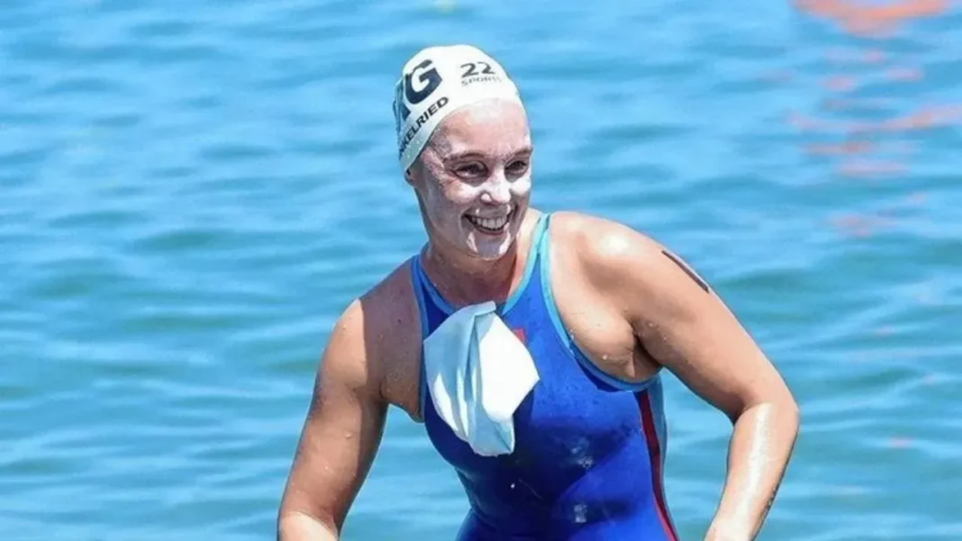 Romina Imwinkelried durante la competencia de aguas abiertas en los Juegos Suramericanos 2026