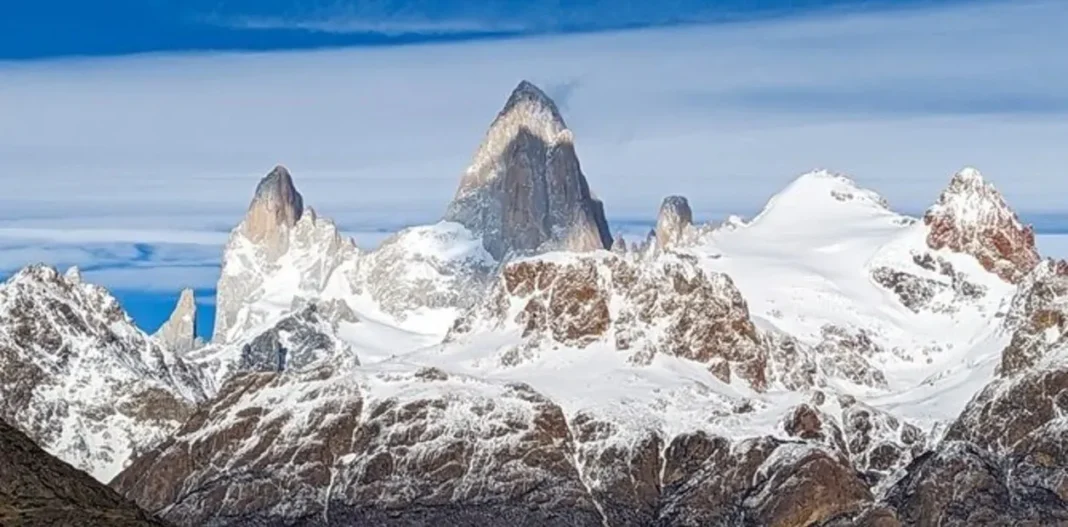 Vista del Cerro Crestón en El Chaltén, Santa Cruz, donde ocurrió la avalancha
