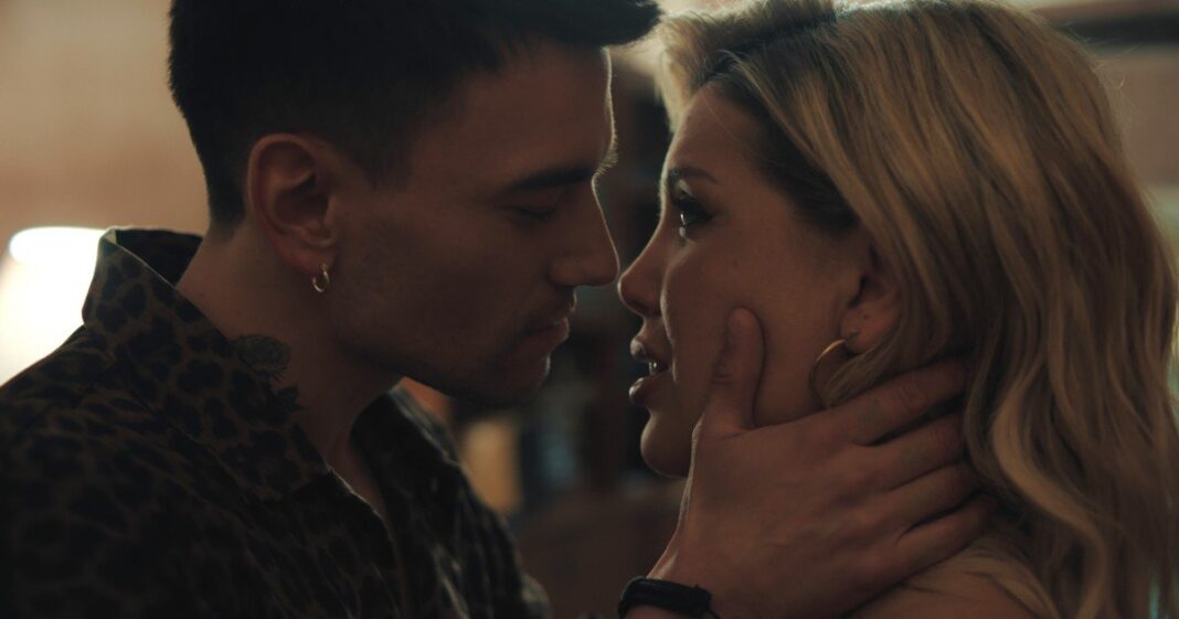 Wanda Nara en el póster de la película '¿Querés ser mi hijo?'