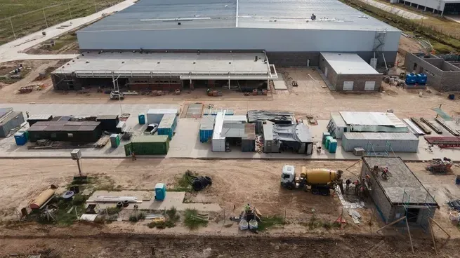 Vista aérea de la planta industrial de Whirlpool en Pilar